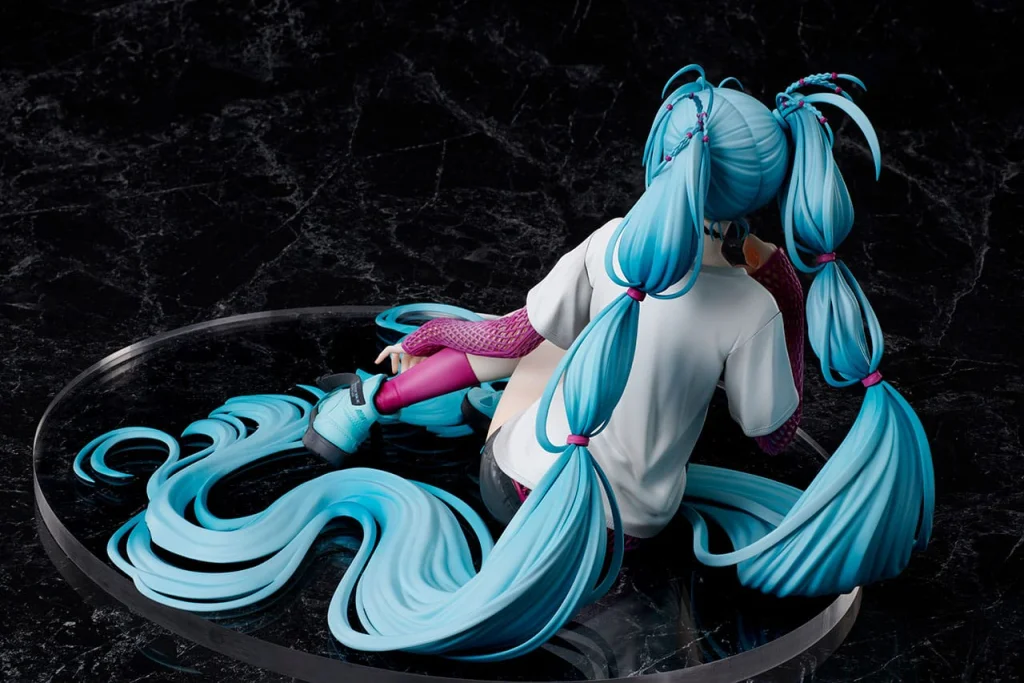 Character Vocal Series - Scale Figure - Miku Hatsune (The Latest Street Style "Cute" Limited Edition)