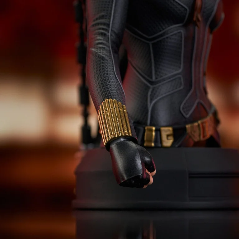 The Avengers - Scale Bust - Black Widow