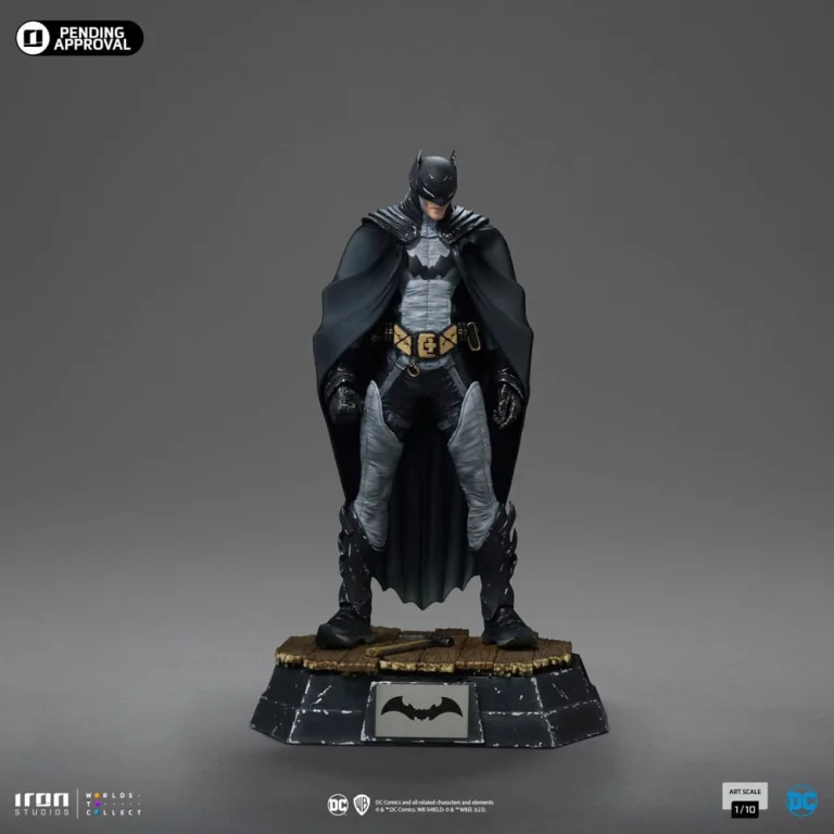 Batman - Art Scale - Batman (by Rafael Grampá)