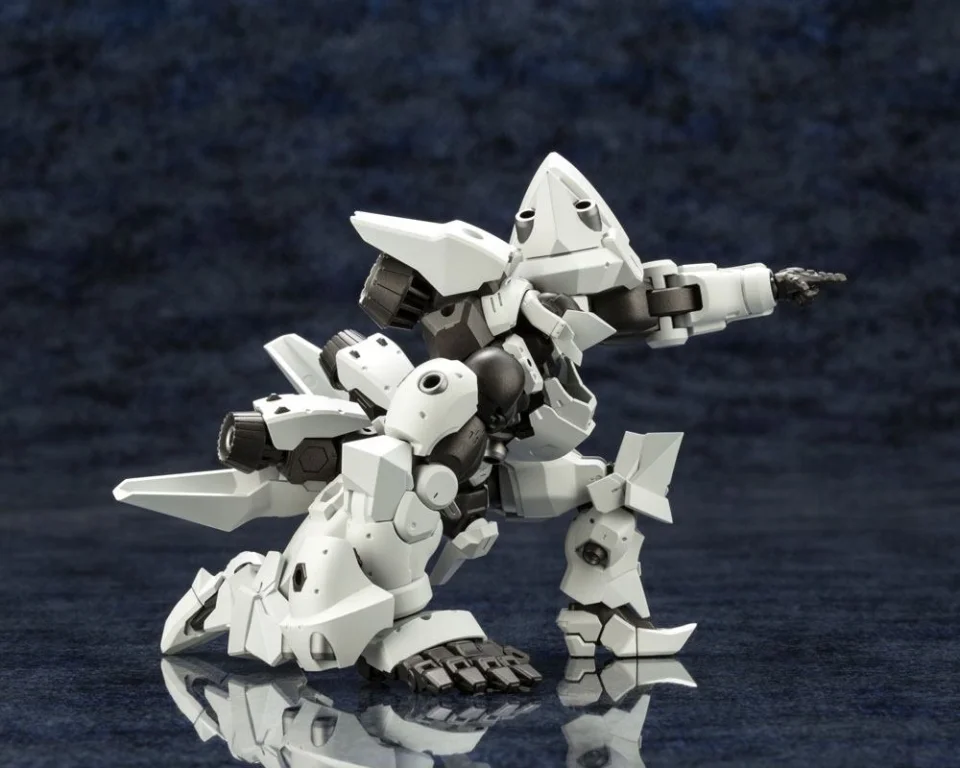 Hexa Gear - Plastic Model Kit - Governor Heavy Armor Type Rook