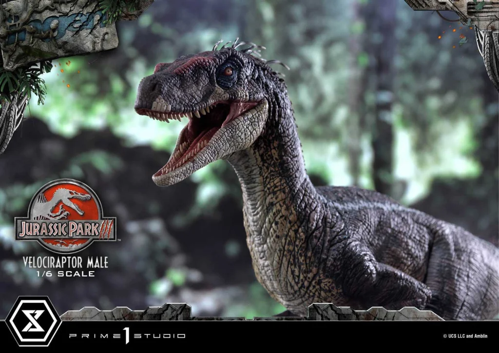 Jurassic Park - Legacy Museum Collection - Velociraptor Male