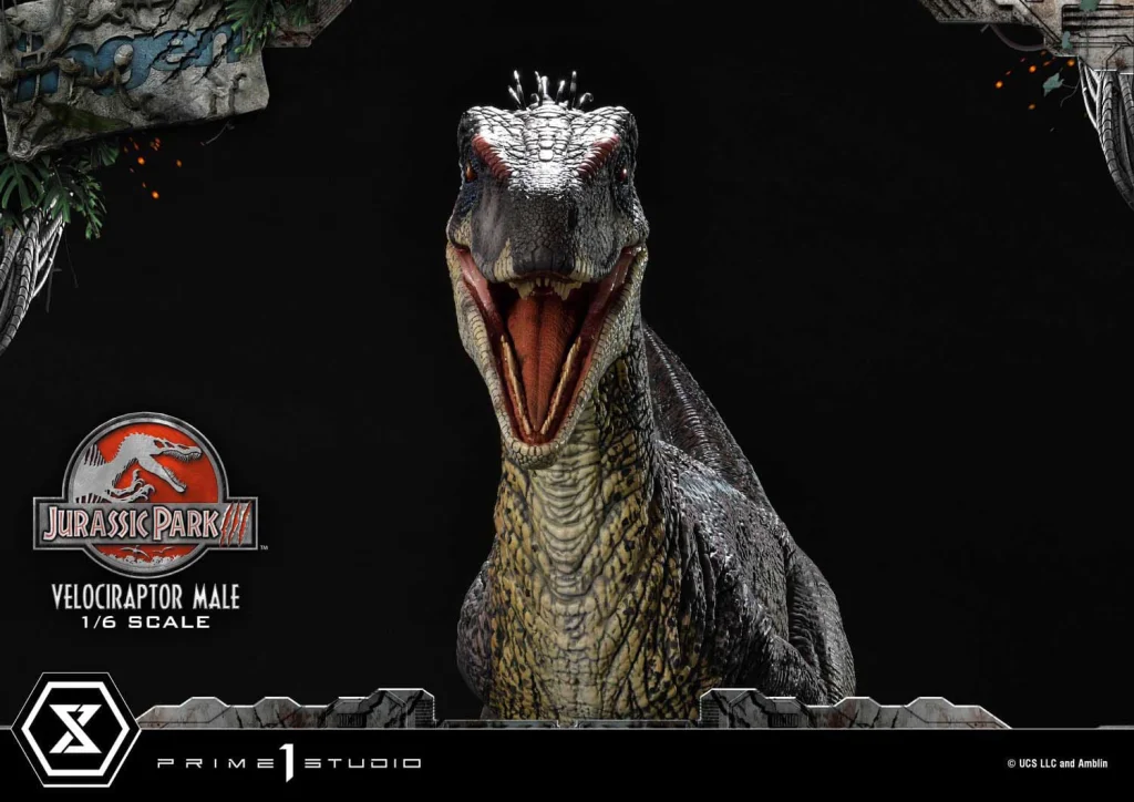 Jurassic Park - Legacy Museum Collection - Velociraptor Male