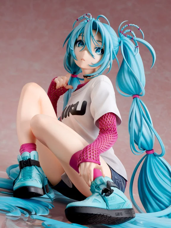 Character Vocal Series - Scale Figure - Miku Hatsune (The Latest Street Style "Cute")