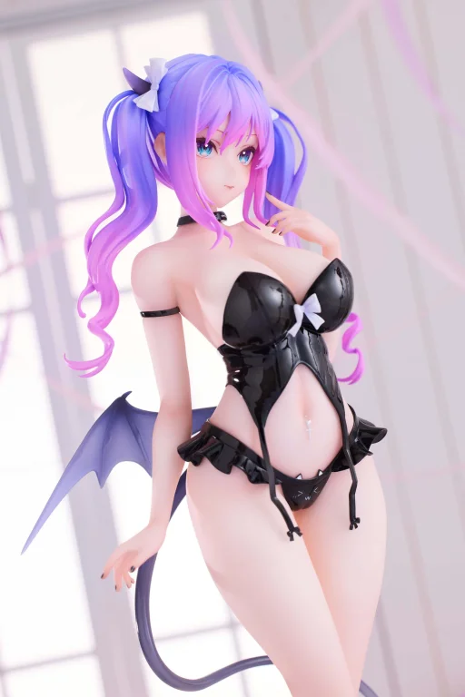 MOMOROSER - Scale Figure - Glowing Little Succubus Momoko-chan