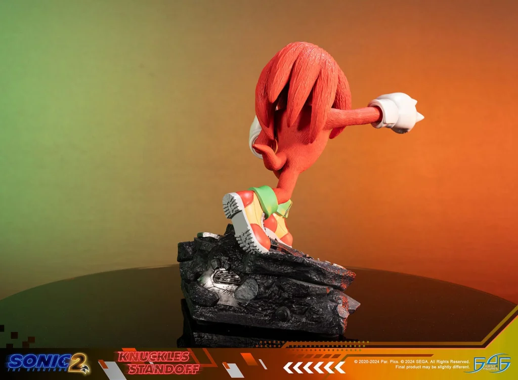 Sonic - First 4 Figures - Knuckles (Standoff)