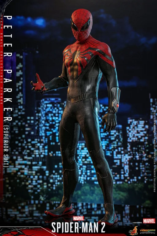 Spider-Man - Scale Action Figure - Peter Parker (Superior Suit)