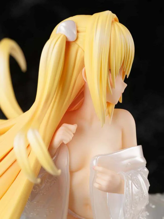 To Love-Ru - Scale Figure - Golden Darkness (Shiromuku)