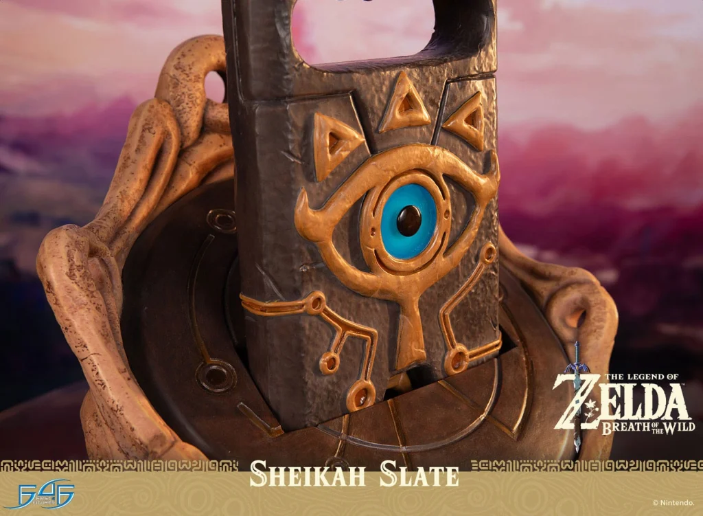 The Legend of Zelda: Breath of the Wild - First 4 Figures - Sheikah Slate