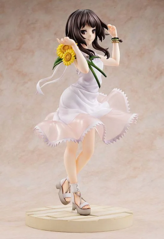 KonoSuba - Scale Figure - Megumin (Sunflower One-Piece Dress Ver.)