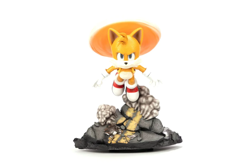 Sonic - Non-Scale Figure - Miles "Tails" Prower (Standoff)