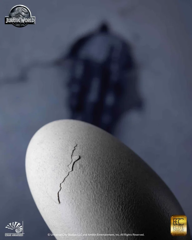 Jurassic Park - Scale Figure - Hatching Indominus Rex