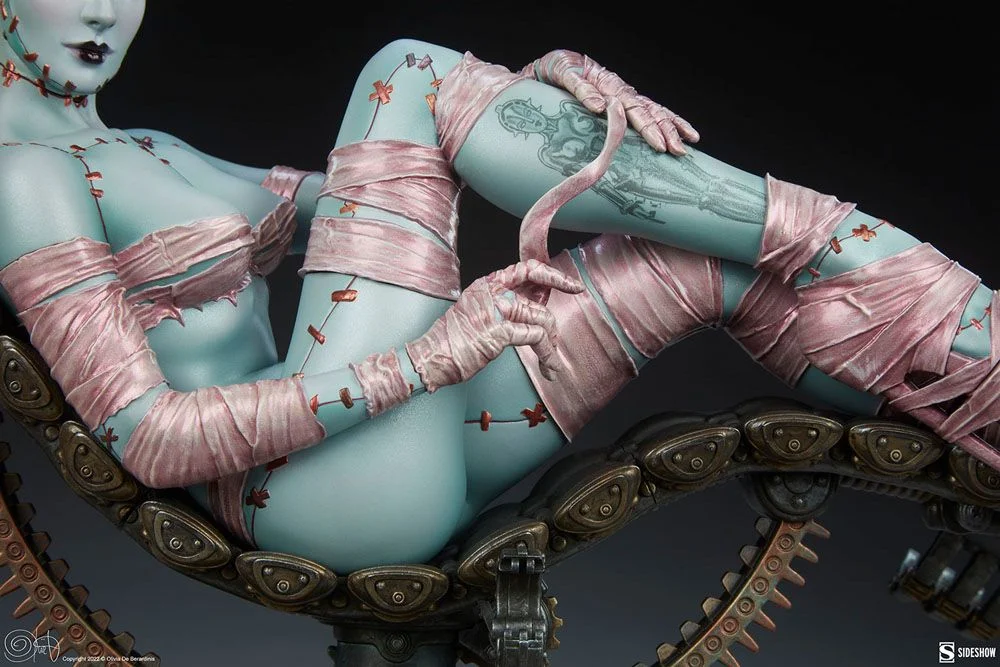 Olivia de Berardinis - Non-Scale Figure - Frankie Reborn