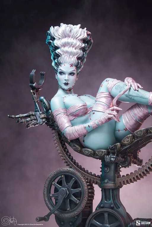 Olivia de Berardinis - Non-Scale Figure - Frankie Reborn