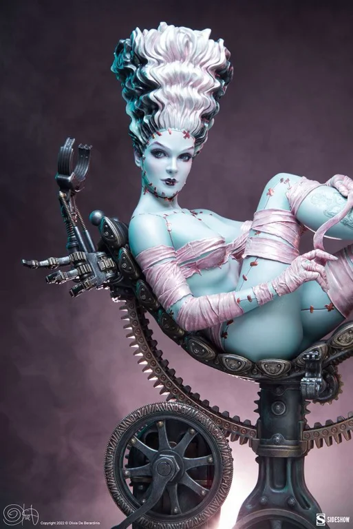Olivia de Berardinis - Non-Scale Figure - Frankie Reborn