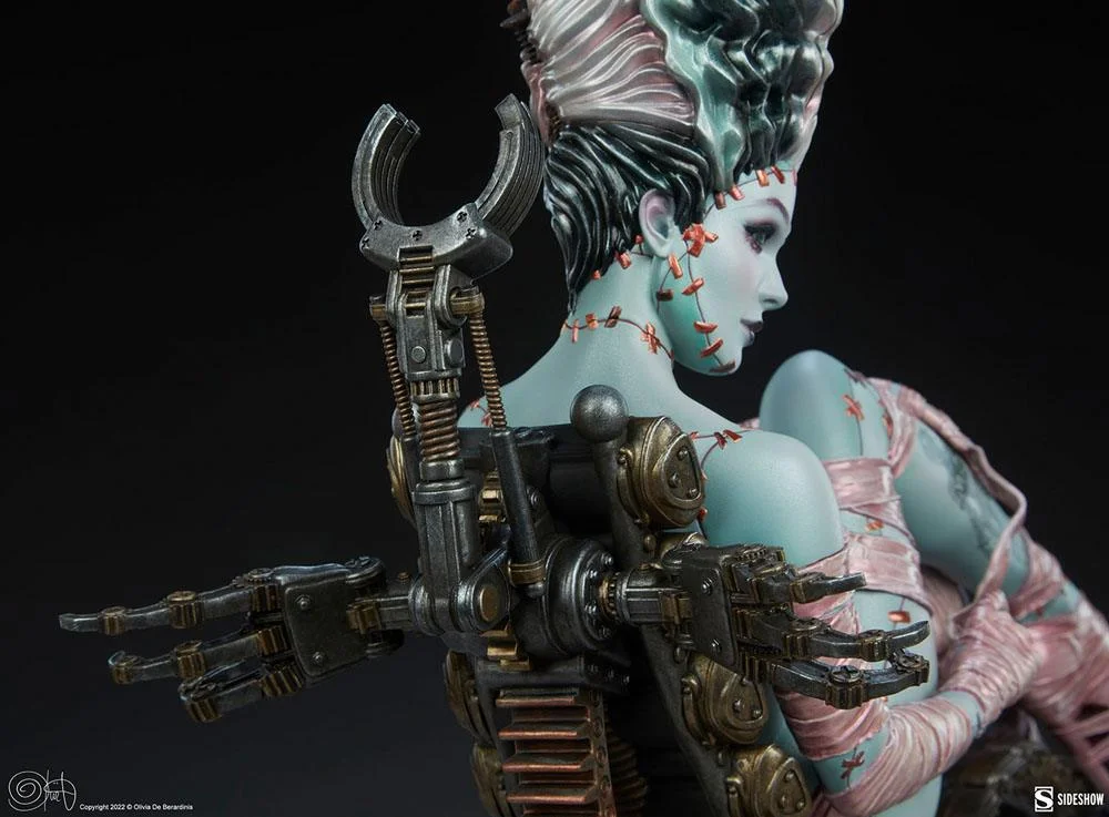 Olivia de Berardinis - Non-Scale Figure - Frankie Reborn