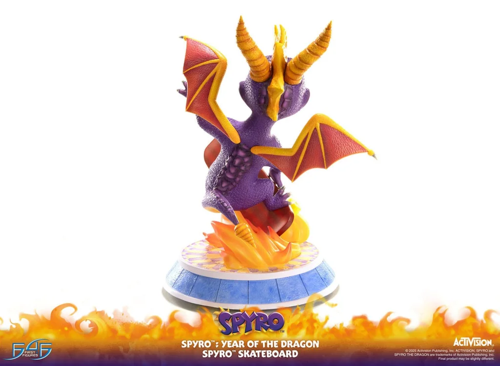 Spyro - Non-Scale Figure - Spyro (Skateboard)
