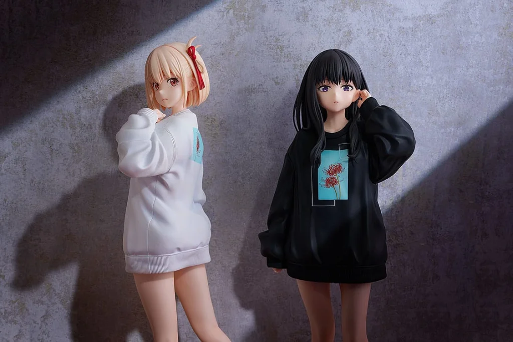 Lycoris Recoil - Scale Figure - Chisato Nishikigi (Oversized Sweatshirt Ver.)