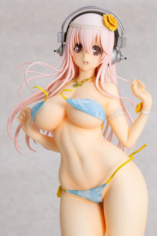 Super Sonico - Scale Figure - Super Sonico (Summer Vacation Ver.)