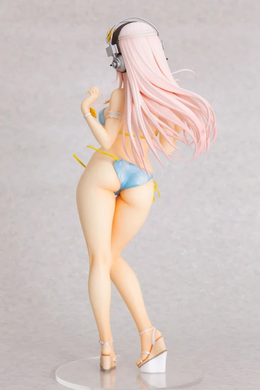 Super Sonico - Scale Figure - Super Sonico (Summer Vacation Ver.)