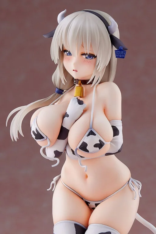 Uzaki-chan Wants to Hang Out! - Scale Figure - Tsuki Uzaki (Cow Bikini)