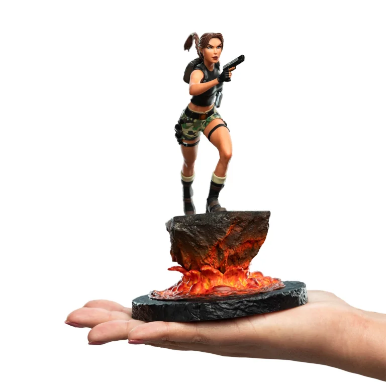 Tomb Raider - Miniature Statue - Lara Croft (The Sanctuary of Flame)