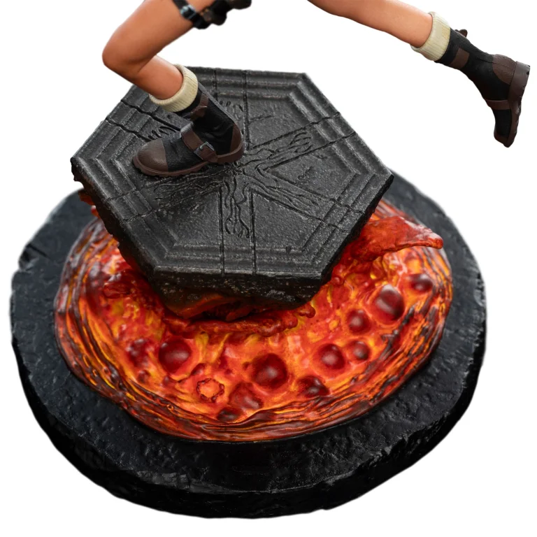 Tomb Raider - Miniature Statue - Lara Croft (The Sanctuary of Flame)