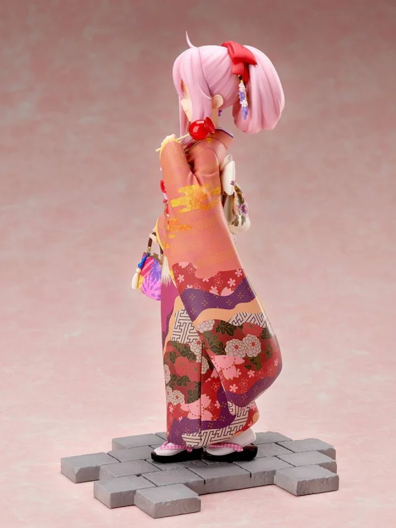 Laid-Back Camp - Scale Figure - Nadeshiko Kagamihara (Furisode ver.)