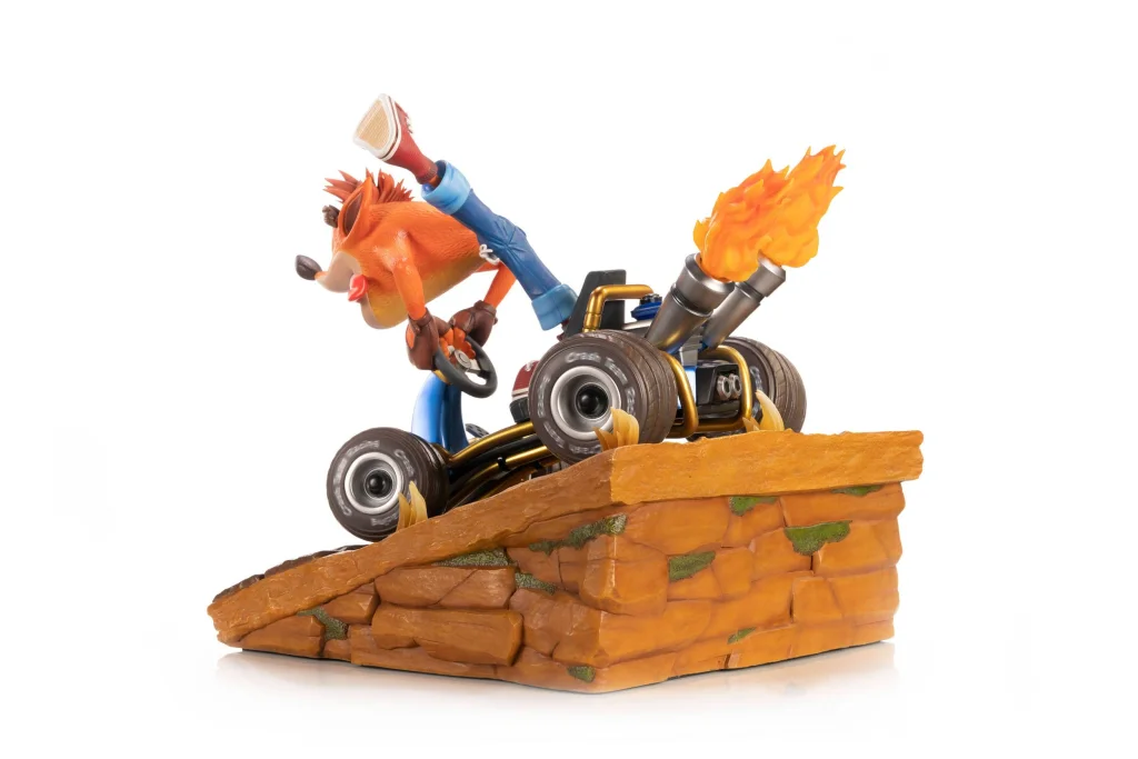 Crash Bandicoot - Non-Scale Figure - Crash in Kart