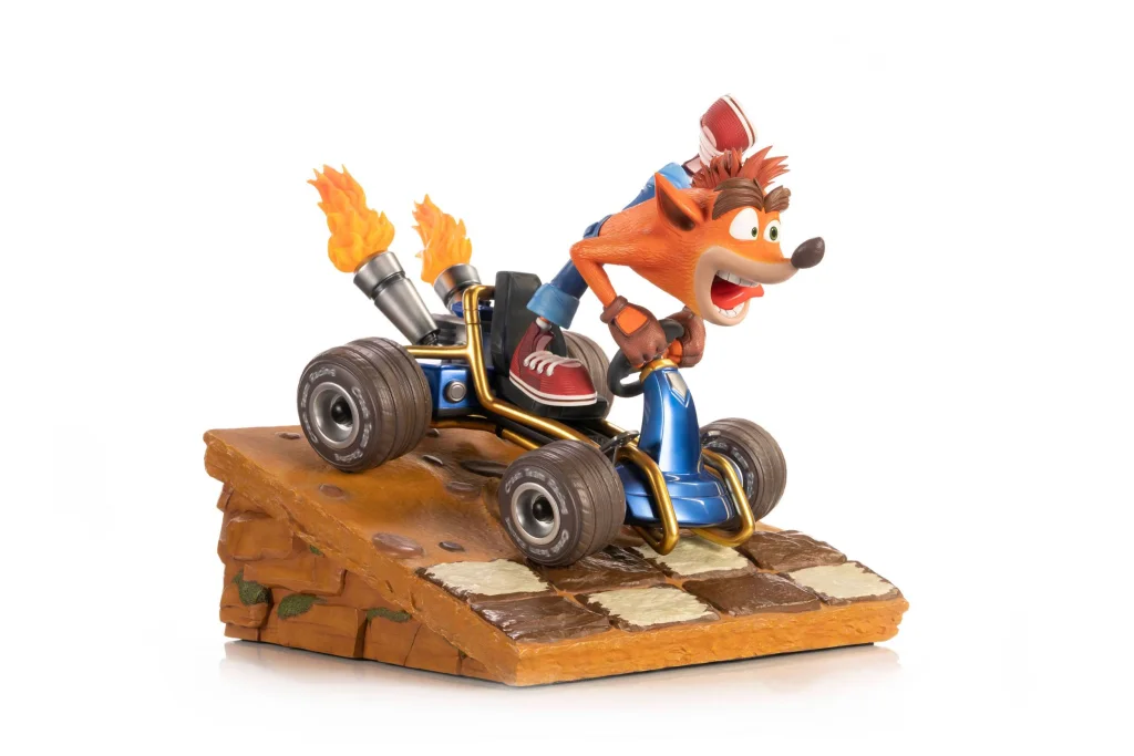 Crash Bandicoot - Non-Scale Figure - Crash in Kart