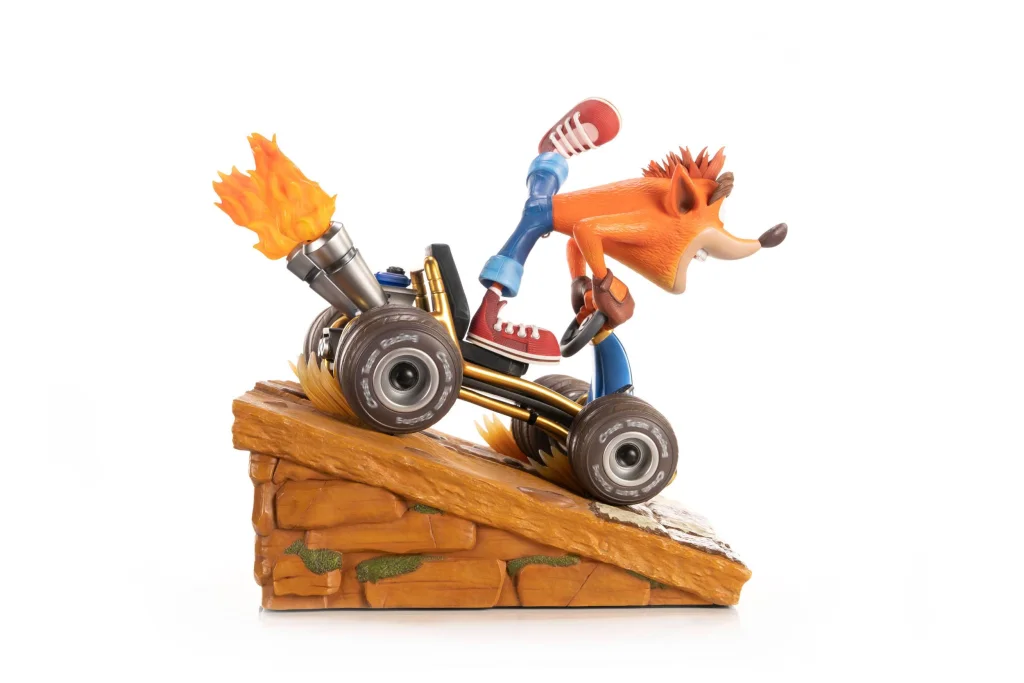 Crash Bandicoot - Non-Scale Figure - Crash in Kart