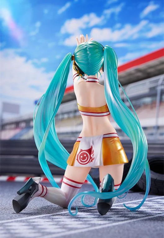 Character Vocal Series - Scale Figure - Miku Hatsune (Racing Miku 2010 Ver.)