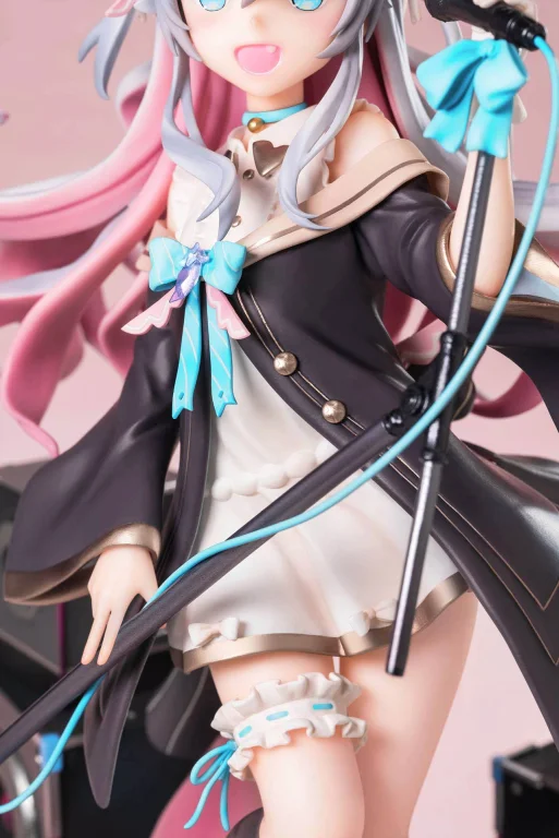 Kagura Nana - Scale Figure - Nana Kagura (ARTIST Ver.)