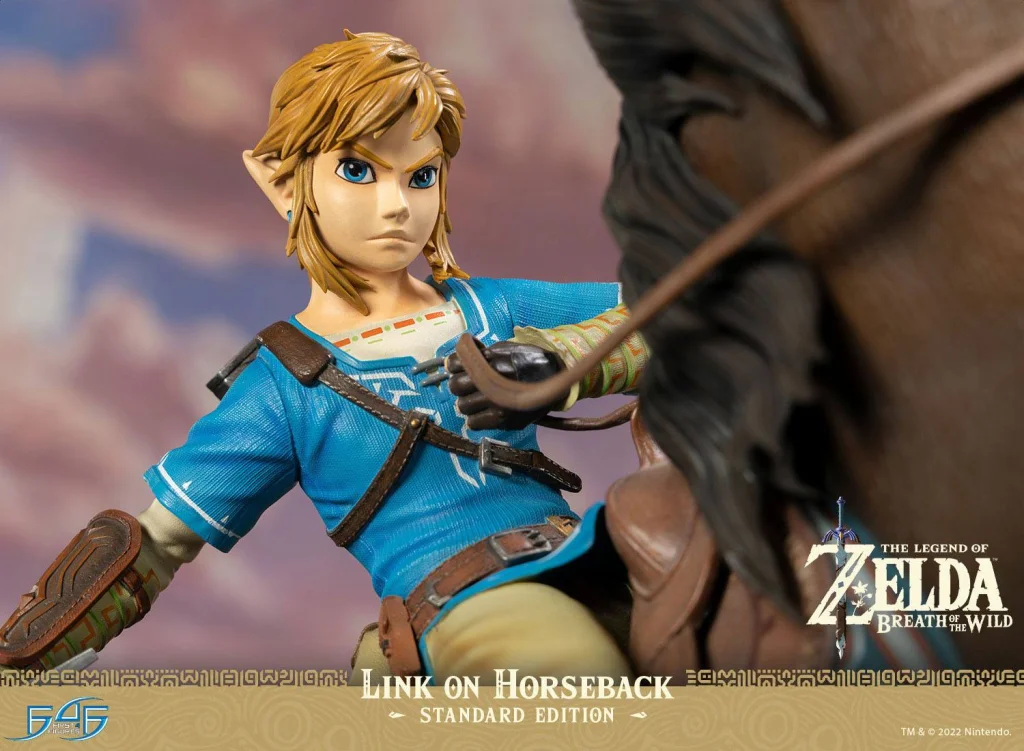 The Legend of Zelda: Breath of the Wild - First 4 Figures - Link on Horseback