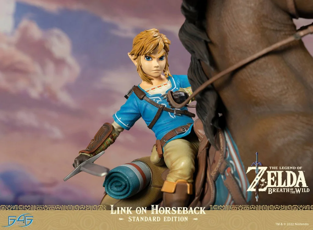 The Legend of Zelda: Breath of the Wild - First 4 Figures - Link on Horseback