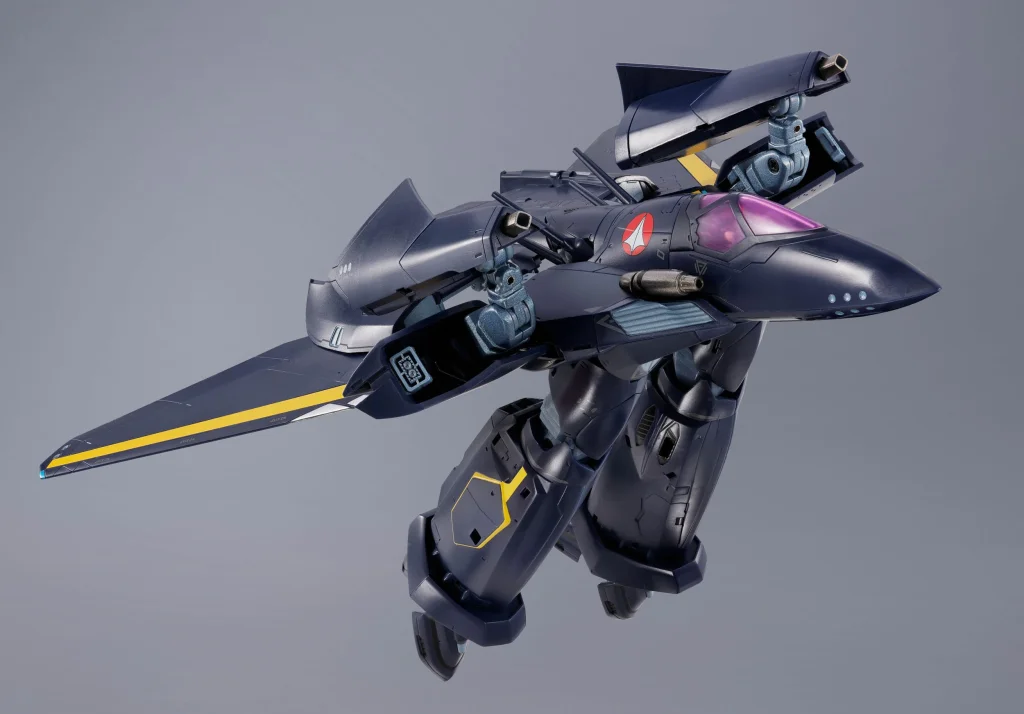 Macross 7 - DX CHOGOKIN - VF-17S Nightmare Stealthvalkyrie (Gamlin Kizaki use)
