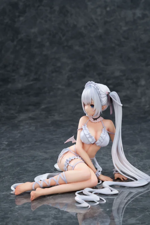 Kasu Komeshiro - Scale Figure - Shiraga Luna-chan