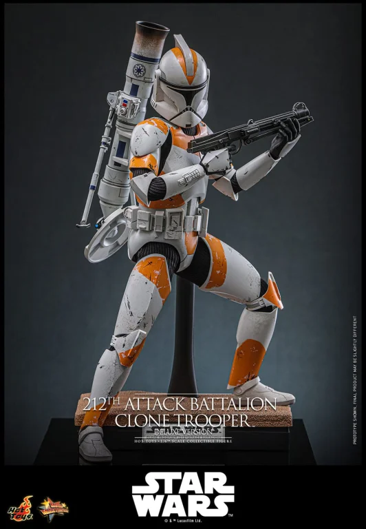 Star Wars - Scale Action Figure - 212th Attack Battalion Clone Trooper (Deluxe Version)