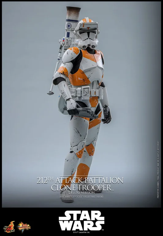 Star Wars - Scale Action Figure - 212th Attack Battalion Clone Trooper (Deluxe Version)