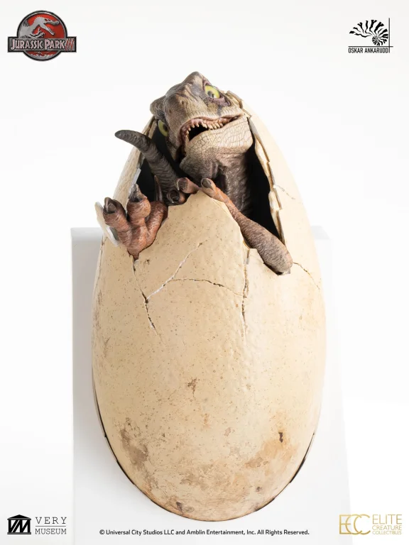 Jurassic Park - Elite Creature Collectibles - White Queen Hatching Egg
