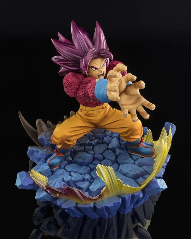 Dragon Ball - FiguartsZERO - Super Saiyan 4 Son Goku