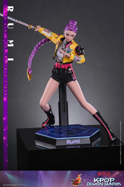 KPop Demon Hunters - Scale Action Figure - Rumi Kang