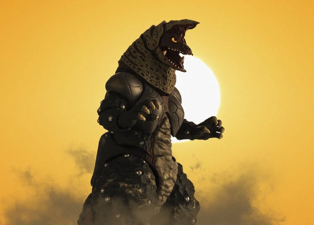 Ultraman - S.H.Figuarts - Golza (30th Anniversary Edition)