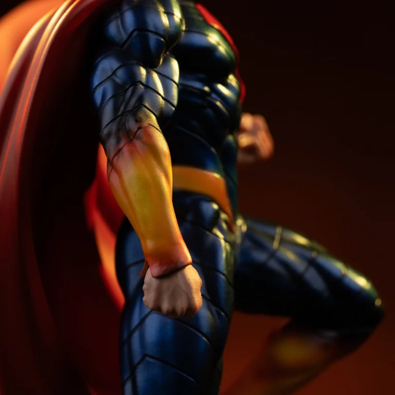 Superman - Art Scale - Superman (Absolute)