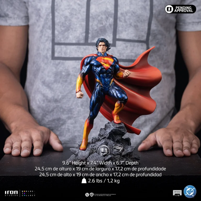 Superman - Art Scale - Superman (Absolute)