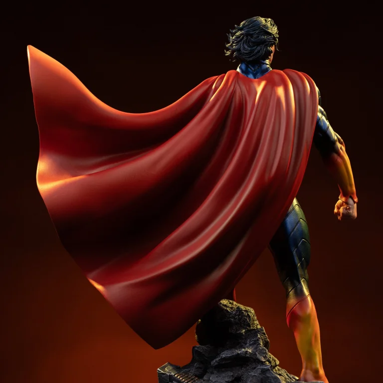 Superman - Art Scale - Superman (Absolute)