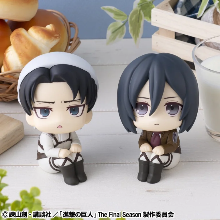 Attack on Titan - Look Up Series - Levi Ackerman (Cleaning up ver.) & Mikasa Ackerman (Set)