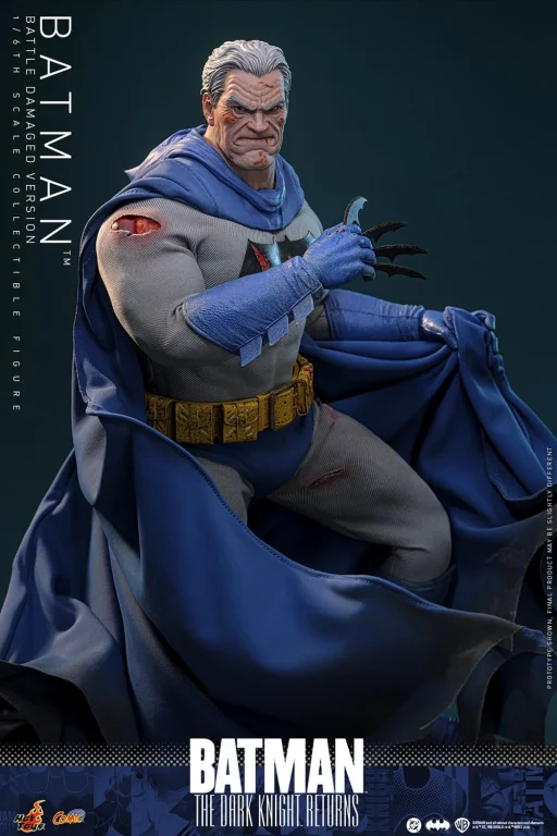 Batman - Scale Action Figure - Batman (Battle Damaged Version)