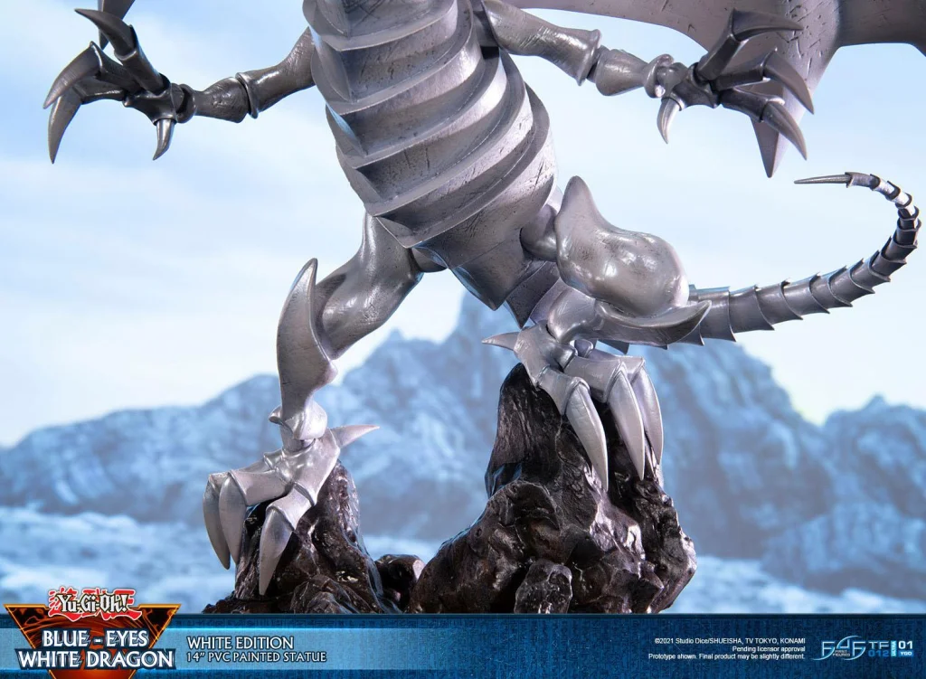 Yu-Gi-Oh! - Non-Scale Figure - Blue-Eyes White Dragon (White Edition)