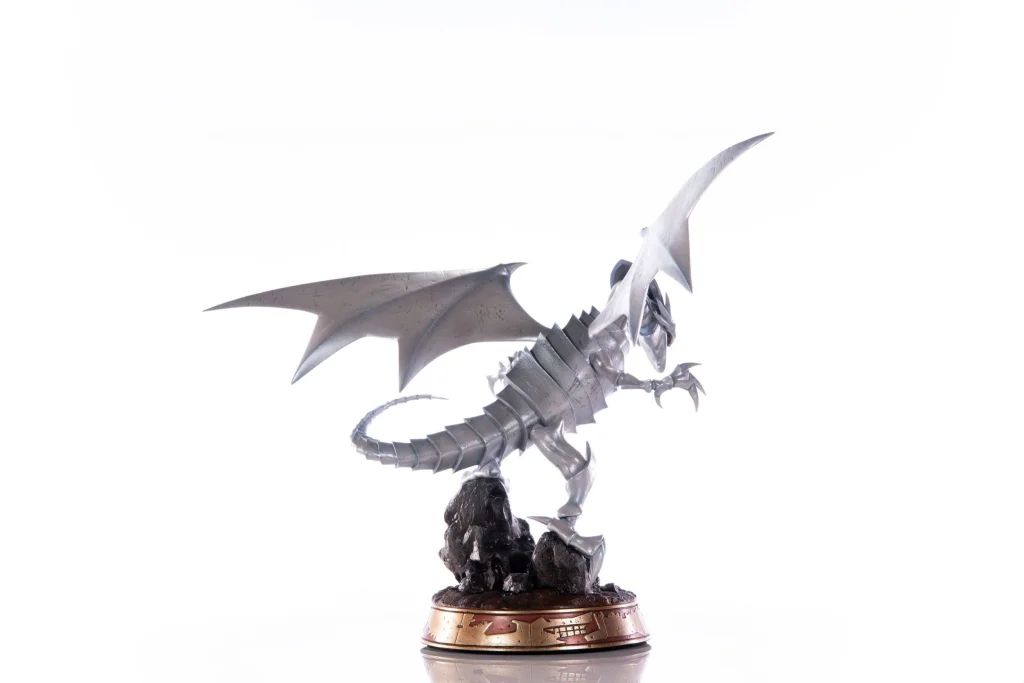 Yu-Gi-Oh! - Non-Scale Figure - Blue-Eyes White Dragon (White Edition)