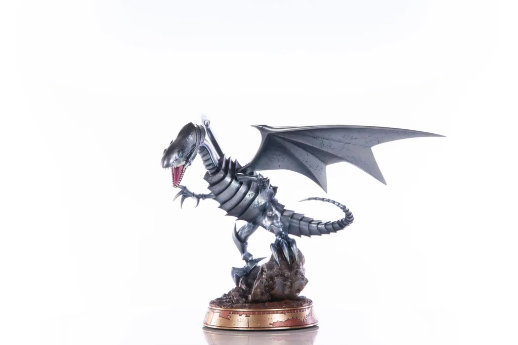 Yu-Gi-Oh! - Non-Scale Figure - Blue-Eyes White Dragon (Silver Edition)